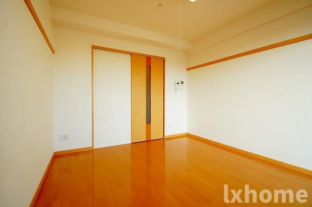エスト茨木の寝室|落ち着いて過ごせるお部屋なので、寝室にいかがでしょうか