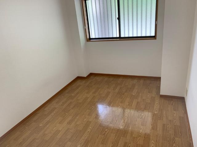 プラグレスの内装|洋室