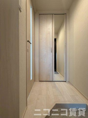 【玄関】 | ハーモニーテラス前野町V | 別号室イメージの為、現状を優先致します。