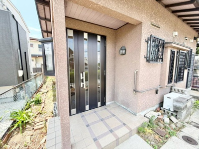 【エントランス】 | 大野台５丁目　中古一戸建 | サンディ狭山大野台店まで徒歩１１分♪コノミヤ狭山店まで徒歩１３分♪毎日の通勤や通学に便利ですね！その日の特売日などでスーパーを選べますね♪