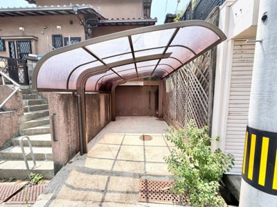 【駐車場】 | 大野台５丁目　中古一戸建 | 駐車１台可能！カーポート付！愛車の置き場所に困らないですね♪