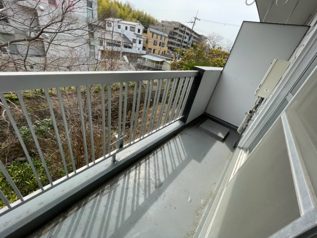 ハイツ泉ヶ丘のバルコニー