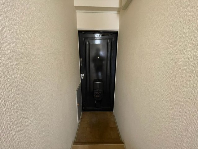 ハイツ泉ヶ丘の玄関