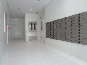 【エントランス】 | GRASS SQUARE　六番館