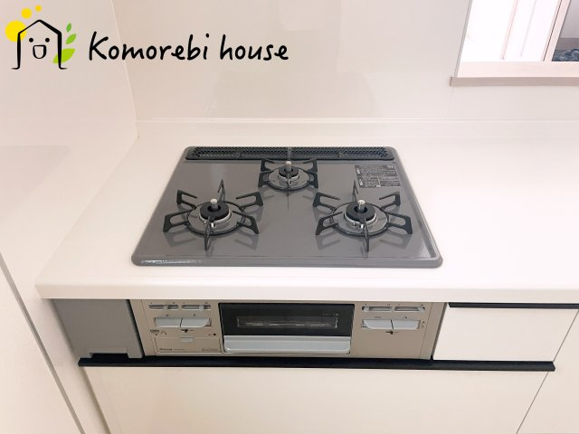 上尾市東今泉６番　新築一戸建て　ハートフルタウン　Cのキッチン|キッチンでお料理をお楽しみください