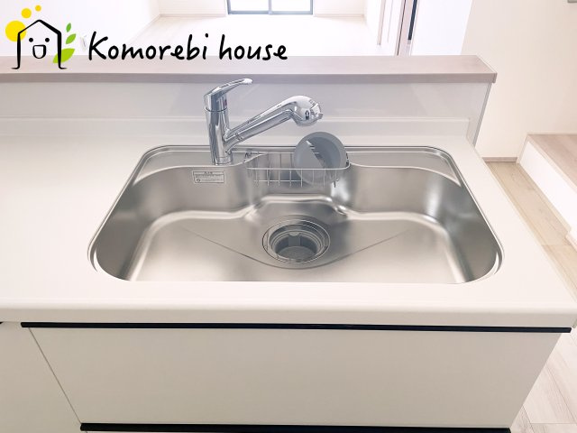 上尾市東今泉６番　新築一戸建て　ハートフルタウン　Cのキッチン|きれいなキッチンです