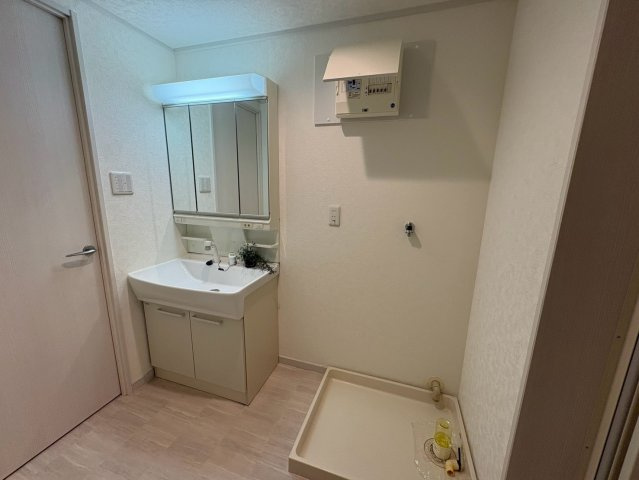 東急ドエル摩耶の独立洗面台|独立洗面台あり、毎朝おしゃれに忙しい女性の方におすすめです！