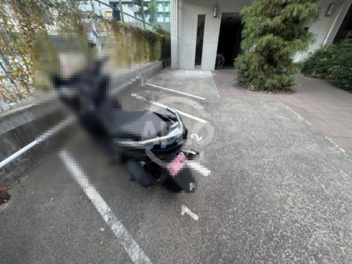ラフィーネ江坂のその他|ラ・フィーネ江坂　バイク置き場