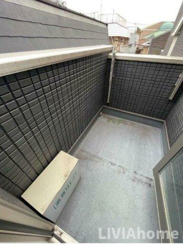 大田区羽田１丁目のアパートのバルコニー