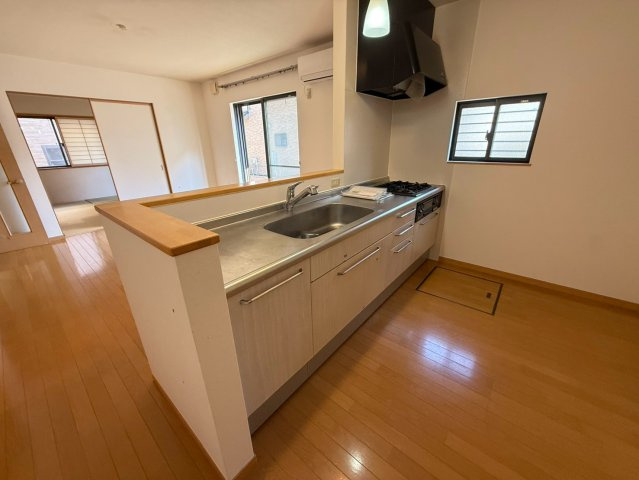 川口市芝戸建のキッチン