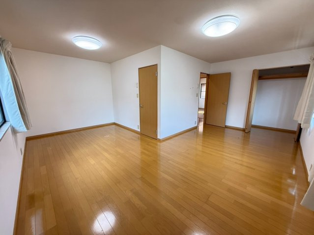 川口市芝戸建の洋室