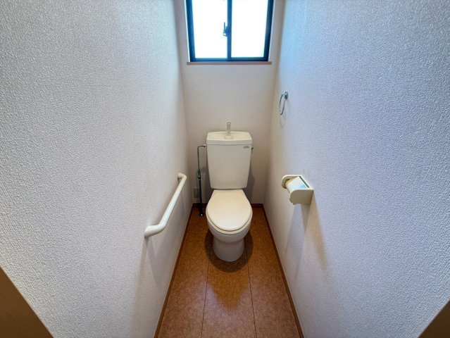 川口市芝戸建のトイレ