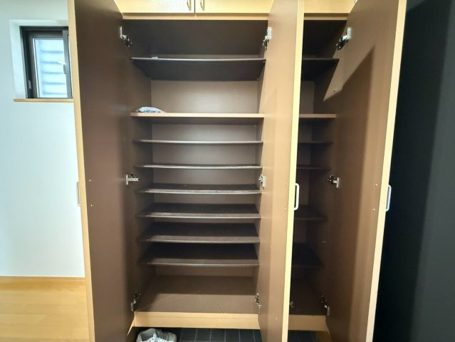 川口市芝戸建の収納