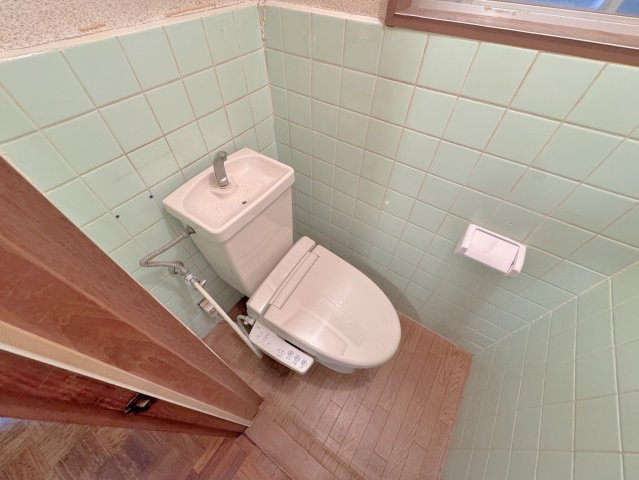 深阪貸家のトイレ