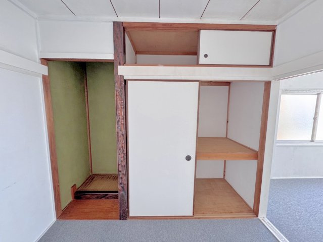 深阪貸家の収納