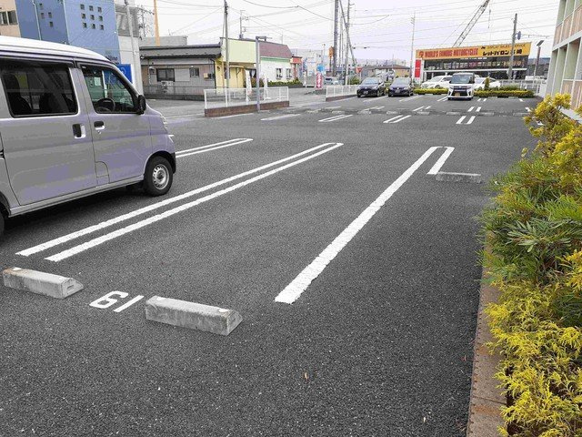 カーサ・ドマーニの駐車場|駐車場があります