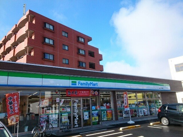 プラシード・Ｍの周辺|ファミリーマート下小鳥町店まで280m