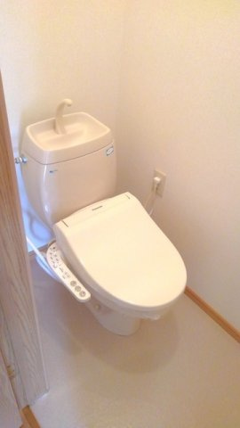 エトワール畔見　Ａのトイレ|コンパクトで使いやすいトイレです