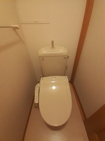 メゾン・デュ・ソレイユⅢのトイレ|トイレもきれいです