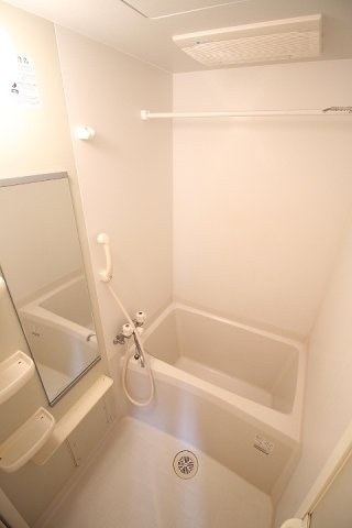 シンフォニアの浴室|コンパクトで使いやすいお風呂です