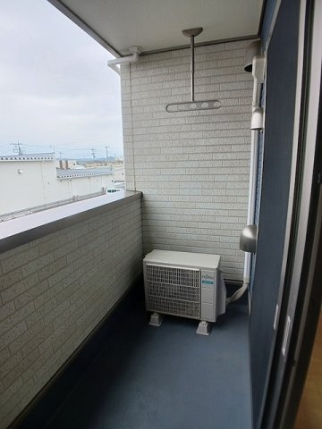 アルエットＢのバルコニー|開放的で明るい空間を演出してくれるバルコニーです