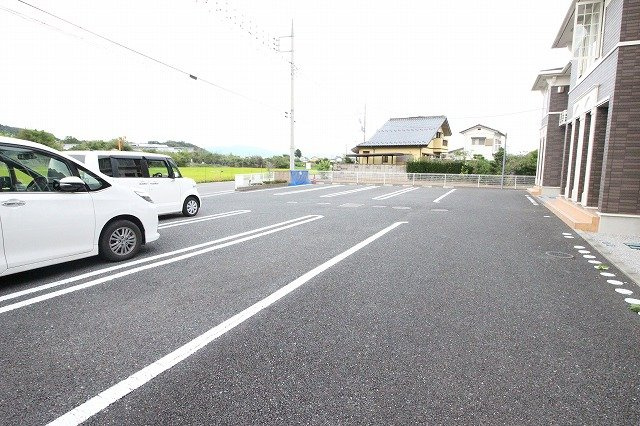 ベネット　ハウスＰの駐車場|駐車場があります