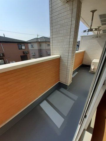 グレイスシティＢのバルコニー|暖かな日差しのふりそそぐバルコニー