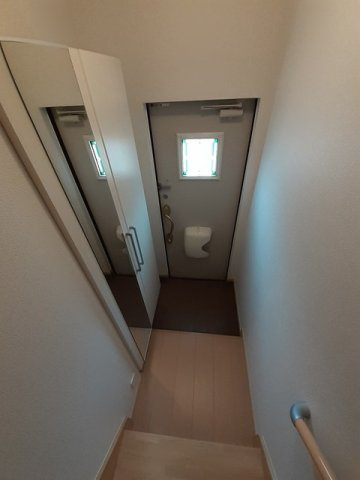 グレイスシティＢの玄関|きれいな玄関です