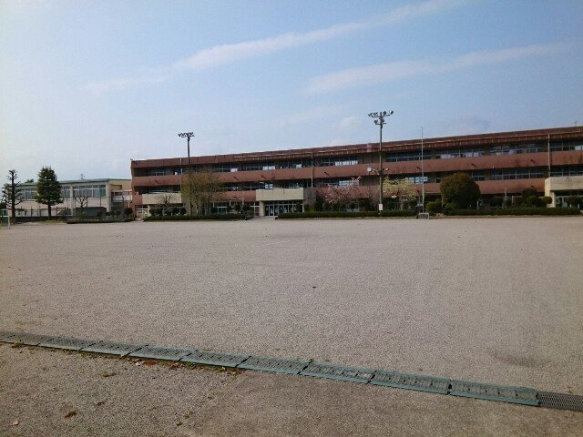 エクセレントＡの周辺|吉井西小学校まで400m