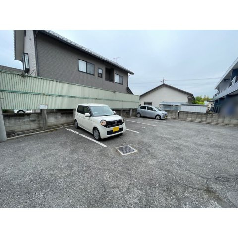 スプリングフィールドⅡの駐車場|駐車スペースもあります