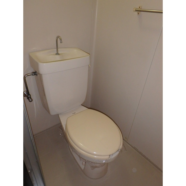 ビューハイツ講堂のトイレ|清潔感のあるトイレです