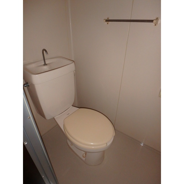 ビューハイツ講堂のトイレ|落ち着いたトイレです