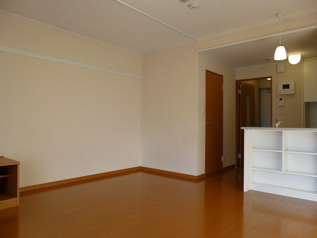 レオパレスボヌールパレの寝室|使い勝手のいい寝室です