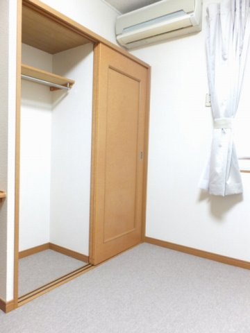 レオパレスＬＡＦＯＲＥＴⅠの内装|明るい室内です