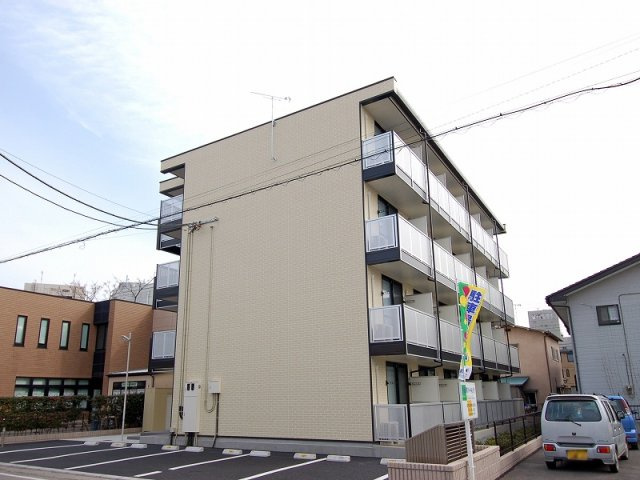 レオパレスとねねっとの外観|おしゃれな外観です