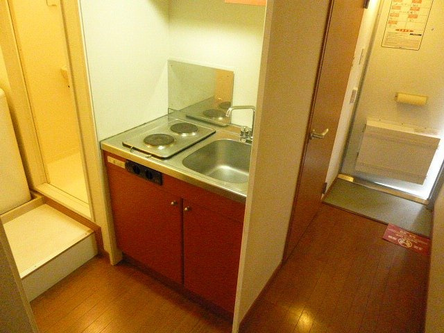 レオパレスユウ＆アイのキッチン|使いやすいキッチンです