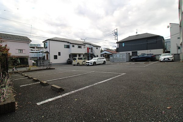 【駐車場】