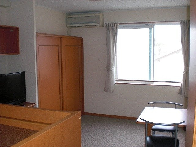 レオパレス辰＆圭の居間・リビング|ゆったり過ごせる居間です