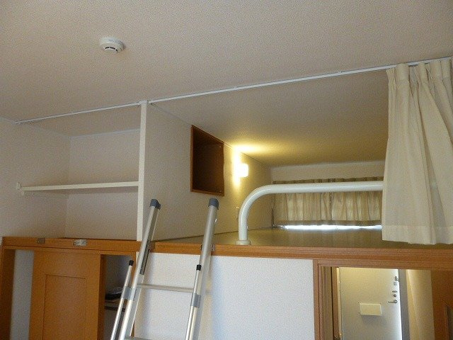 レオパレスケレスの内装|ロフトが付いています♪