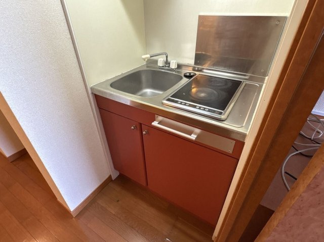 レオパレスＦｉｒｓｔ１００のキッチン|キッチンでお料理をお楽しみください