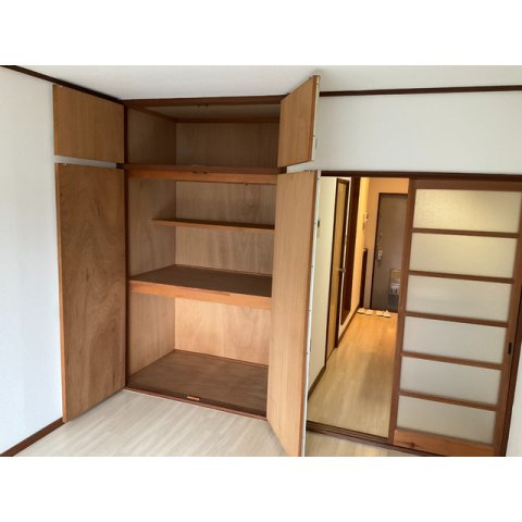 Meson Starckの内装|明るい色調の室内です