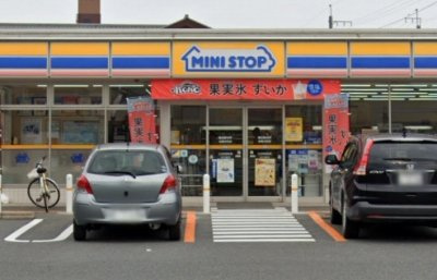 レオパレスフェニックスＭⅥの周辺