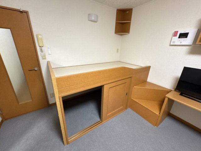 レオパレスＥＡＳＥⅡの寝室|落ち着いた色調の寝室です