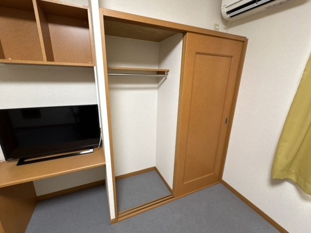 レオパレスＥＡＳＥⅡの内装|明るい室内です