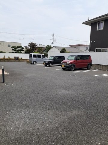 カーサ　トムの駐車場|カースペースがあります