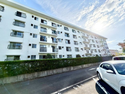 【外観】 | 泉北槇塚台住宅３９－１棟 | 【南向き日当たり良好】たっぷりの陽光に包まれる明るいに気持ちも明るくなりますね♪