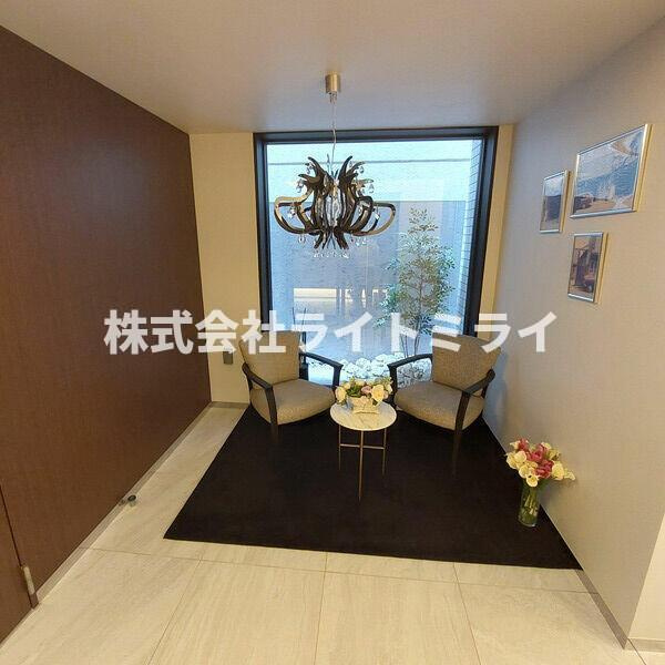 マミービルのエントランス