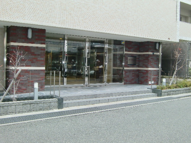 エル・セレーノ石屋川のエントランス