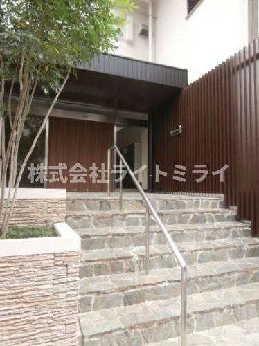 まんしょん早稲田のエントランス