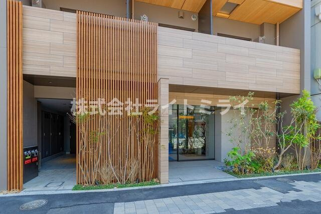 コスモグラシア新宿西早稲田のエントランス|2026年3月撮影